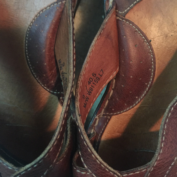 Born Sandals - Size 9 - Picture 5 of 5